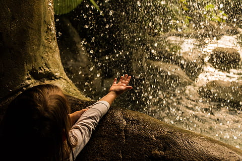 child girl discover childhood thumbnail